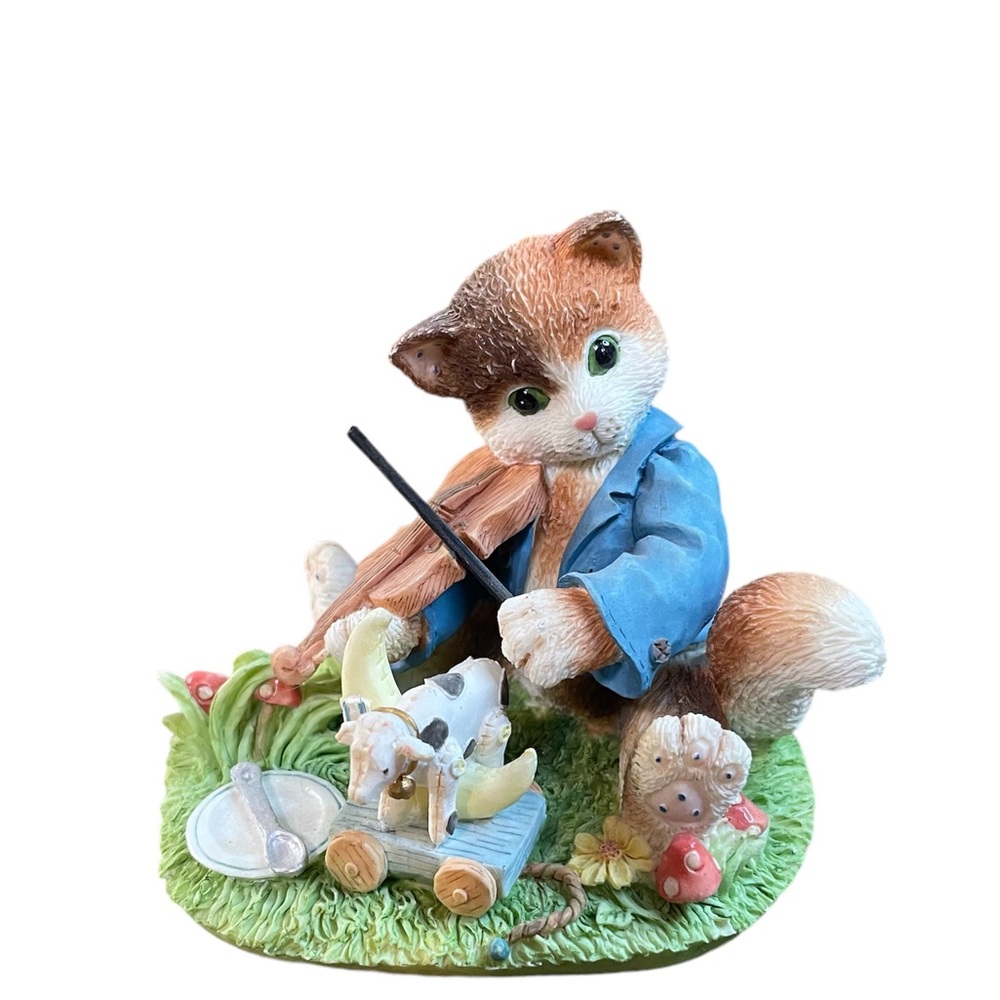 Calico Kittens “Hey diddle diddle the cat and the fiddle “ figurine